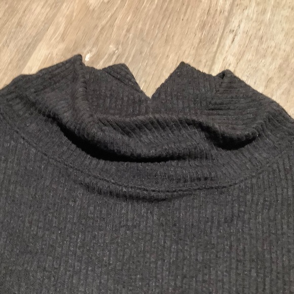 Free People  Ribbed Mock Turtleneck - Picture 2 of 6